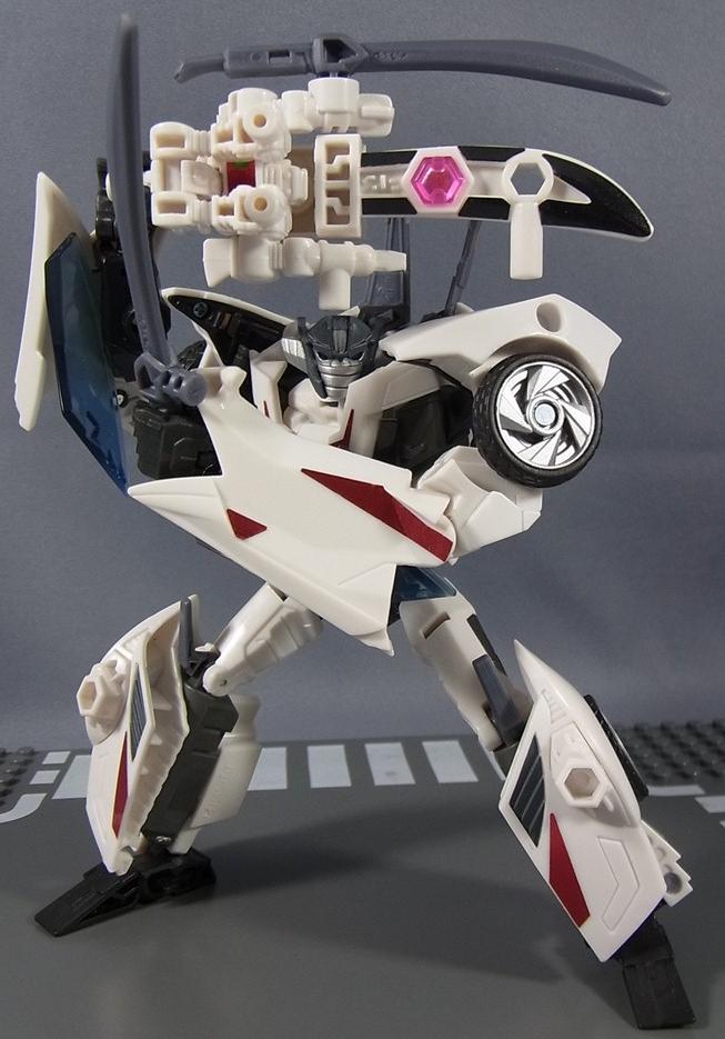 Takara-Tomy-Transformers-Prime-Wheeljack-a-Ooje